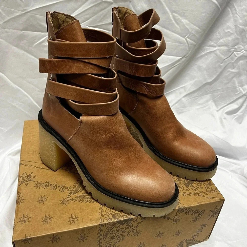 NWT Free People Jesse Cutout Boot 39.5 / 9 - Picture 3 of 8